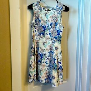 Forever 21 Contemporary Floral Dress